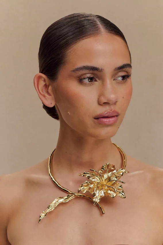 Allona Floral Choker – Gold Allona Floral Choker – Gold