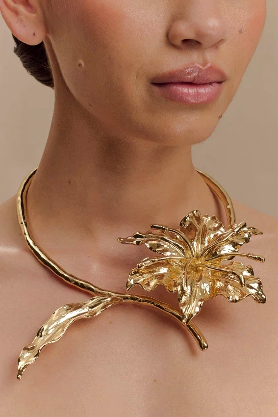 Allona Floral Choker – Gold Allona Floral Choker – Gold