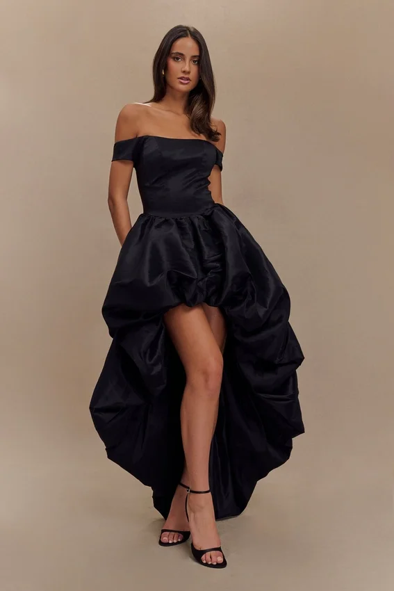 Amelia Bubble Maxi Dress – Black Amelia Bubble Maxi Dress – Black