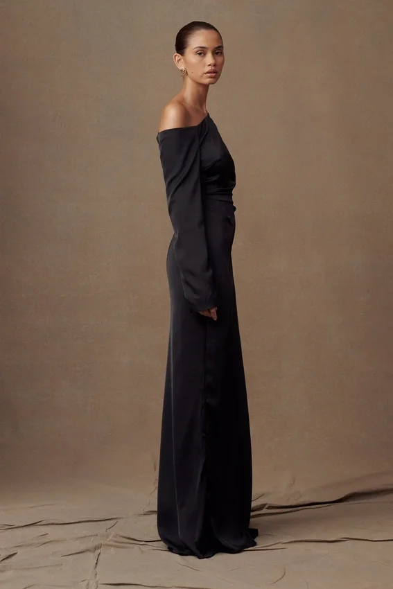 Avery Long Sleeve Maxi Dress – Black Avery Long Sleeve Maxi Dress – Black