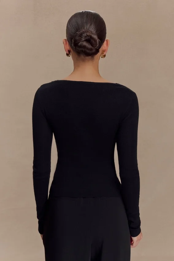 Culver Draped Twist Knit Top – Black Culver Draped Twist Knit Top – Black
