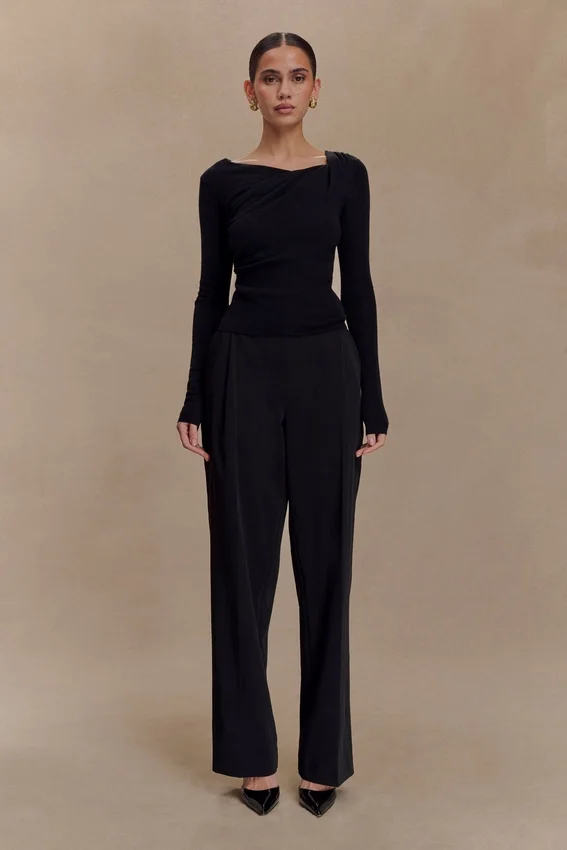 Culver Draped Twist Knit Top – Black Culver Draped Twist Knit Top – Black