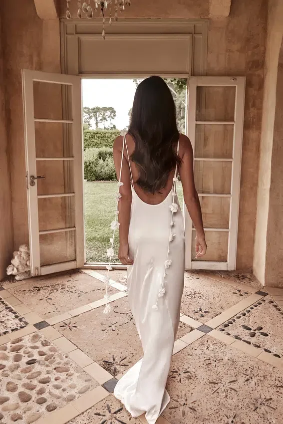 Elenora Rose Gown – White Elenora Rose Gown – White