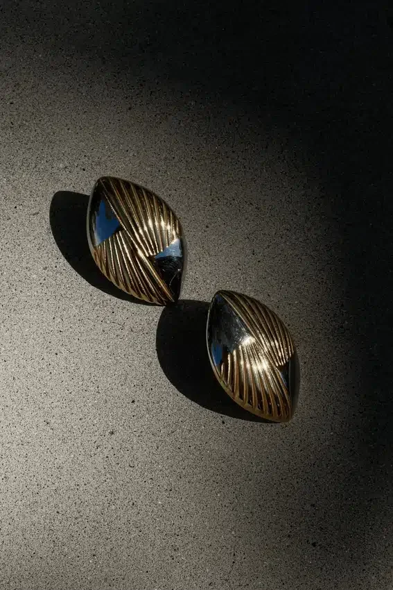 Felicity Mixed Metal Oval Earrings – Gold Felicity Mixed Metal Oval Earrings – Gold
