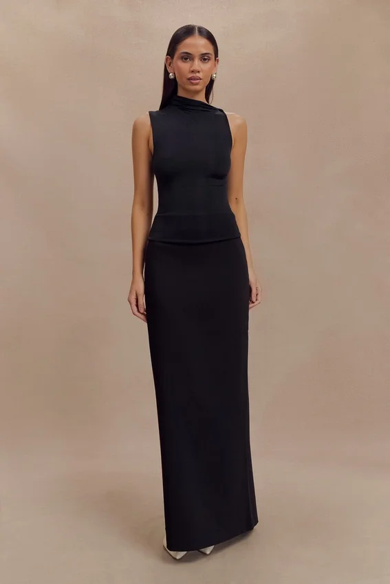 Hadleigh Sleeveless Slinky Top – Black Hadleigh Sleeveless Slinky Top – Black