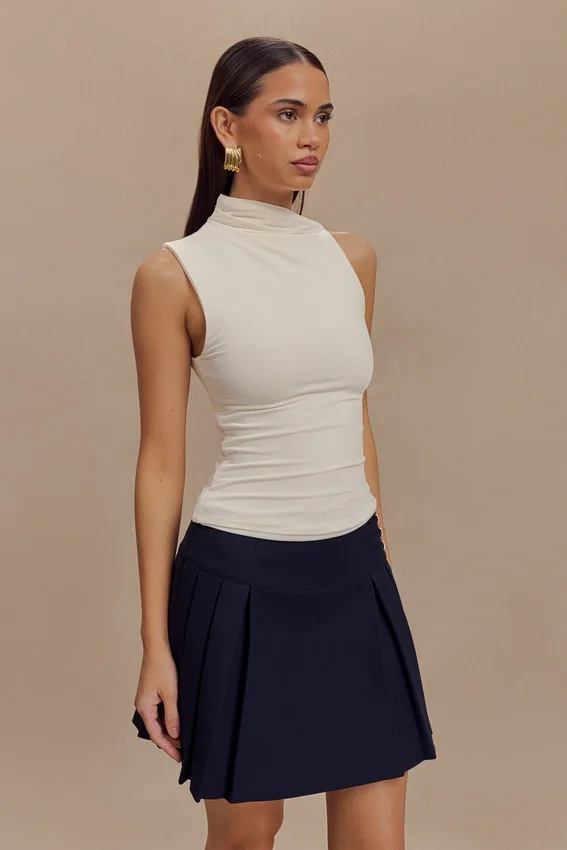 Hadleigh Sleeveless Slinky Top – Ivory Hadleigh Sleeveless Slinky Top – Ivory