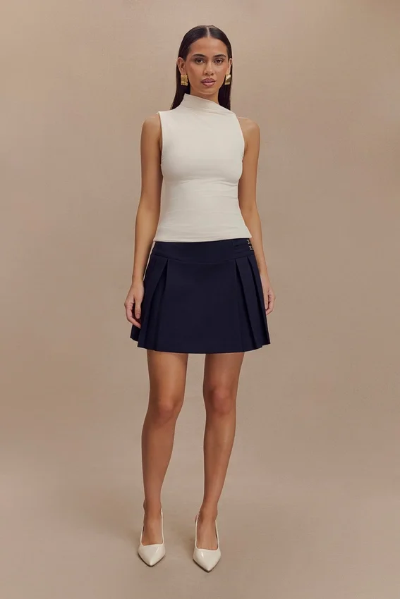 Hadleigh Sleeveless Slinky Top – Ivory Hadleigh Sleeveless Slinky Top – Ivory