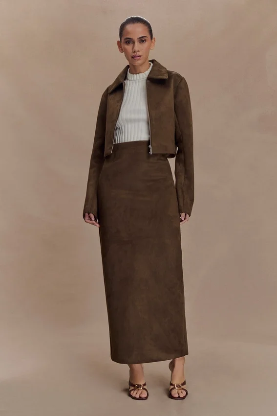 Hayes Faux Suede Collared Jacket – Chocolate Hayes Faux Suede Collared Jacket – Chocolate