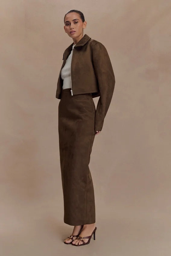 Hayes Faux Suede Collared Jacket – Chocolate Hayes Faux Suede Collared Jacket – Chocolate