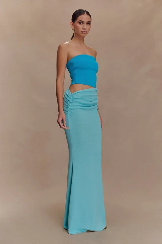 Jasiel Strapless Knit Maxi Dress – Cyan Blue Jasiel Strapless Knit Maxi Dress – Cyan Blue