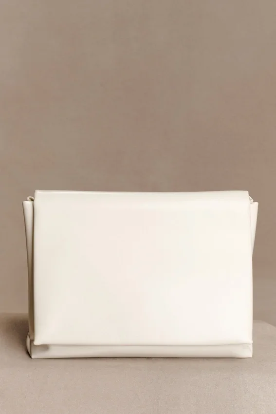 Kiera Faux Leather Oversized Clutch – Ivory Kiera Faux Leather Oversized Clutch – Ivory