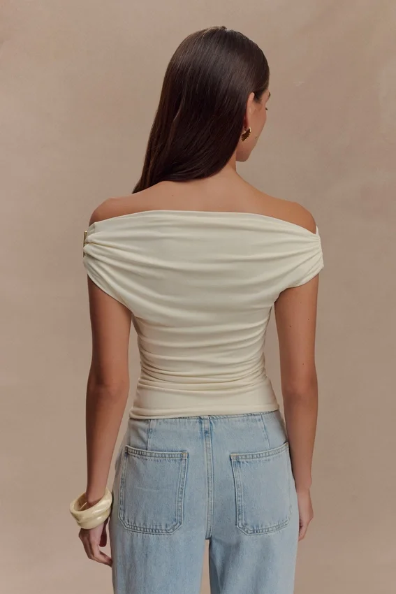 Kinsley Slinky Top With Hardware – Ivory Kinsley Slinky Top With Hardware – Ivory