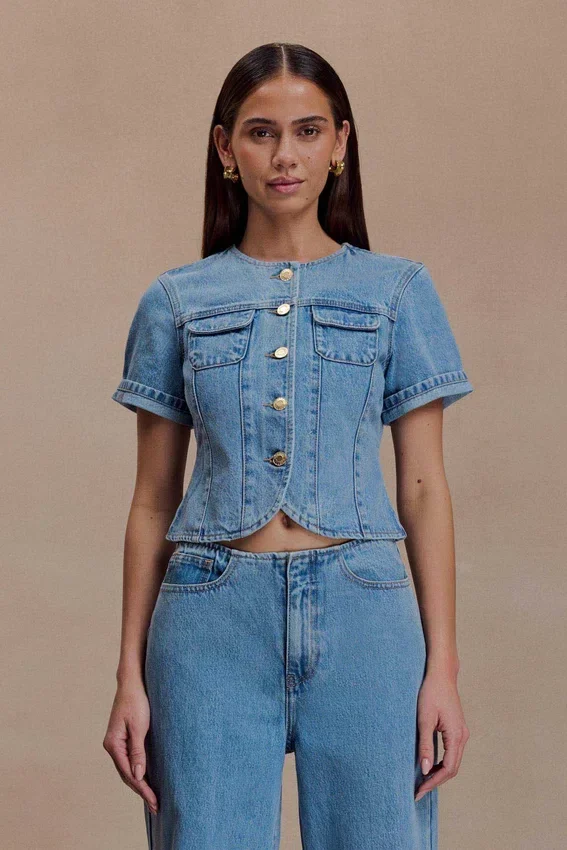 Marge Fitted Denim Short Sleeve Top – Classic Blue Marge Fitted Denim Short Sleeve Top – Classic Blue