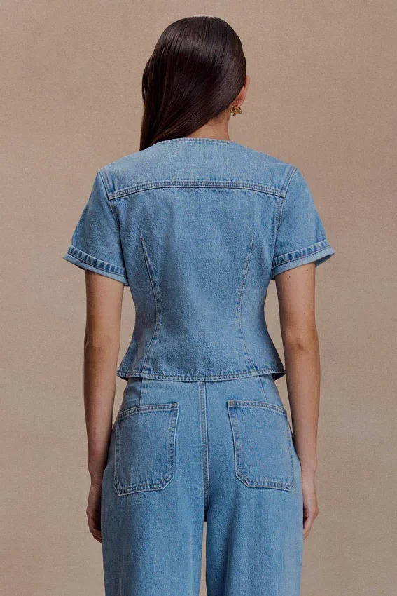 Marge Fitted Denim Short Sleeve Top – Classic Blue Marge Fitted Denim Short Sleeve Top – Classic Blue