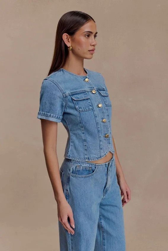Marge Fitted Denim Short Sleeve Top – Classic Blue Marge Fitted Denim Short Sleeve Top – Classic Blue