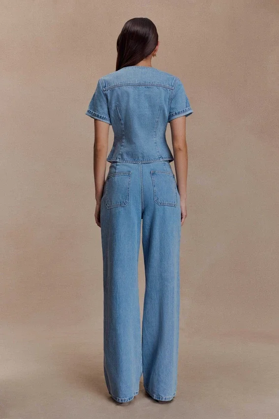 Marge Fitted Denim Short Sleeve Top – Classic Blue Marge Fitted Denim Short Sleeve Top – Classic Blue