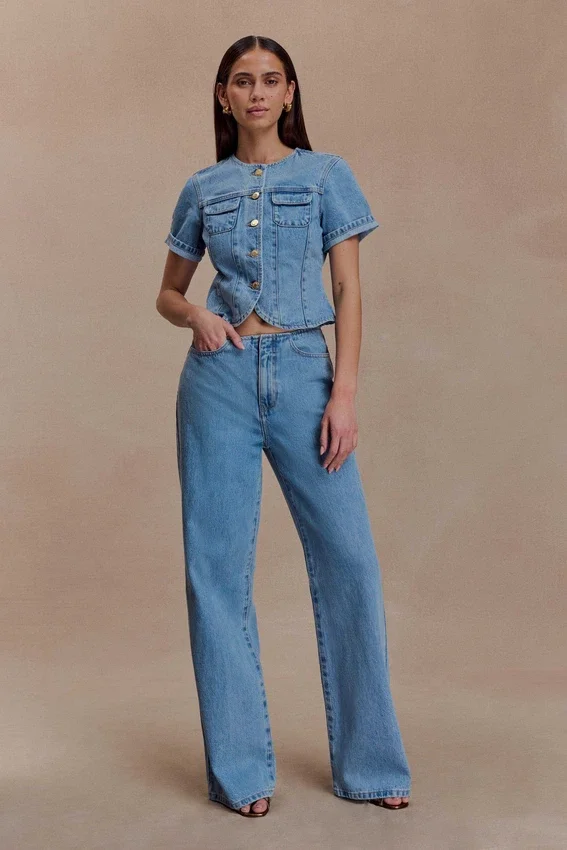Marge Fitted Denim Short Sleeve Top – Classic Blue Marge Fitted Denim Short Sleeve Top – Classic Blue