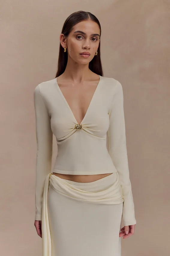 Miraby Front Ruched Knit Long Sleeve Top – Ivory Miraby Front Ruched Knit Long Sleeve Top – Ivory