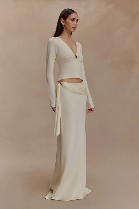 Miraby Front Ruched Knit Long Sleeve Top – Ivory Miraby Front Ruched Knit Long Sleeve Top – Ivory