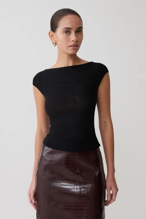 Romana Short Sleeve Mesh Top – Black Romana Short Sleeve Mesh Top – Black