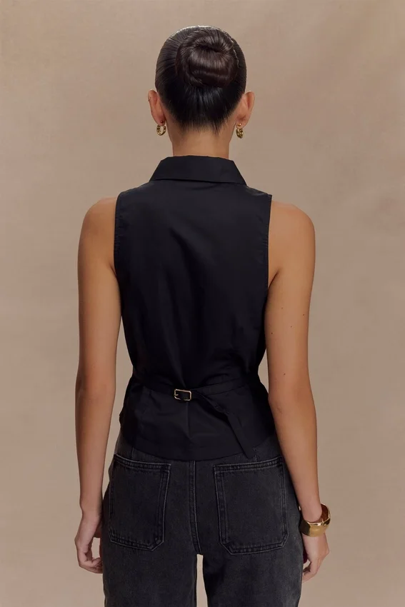 Selene Sleeveless Halter Shirt – Black Selene Sleeveless Halter Shirt – Black