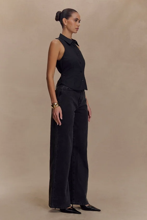 Selene Sleeveless Halter Shirt – Black Selene Sleeveless Halter Shirt – Black