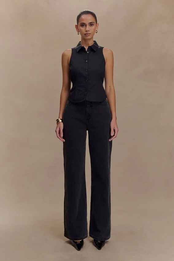 Selene Sleeveless Halter Shirt – Black Selene Sleeveless Halter Shirt – Black