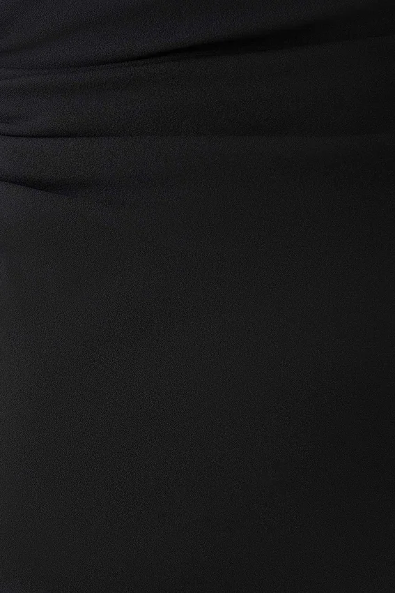 Thalyn Crepe Maxi Dress With Split – Black Thalyn Crepe Maxi Dress With Split – Black
