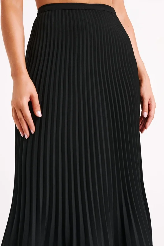 Twyla Pleated Suiting Maxi Skirt – Black Twyla Pleated Suiting Maxi Skirt – Black