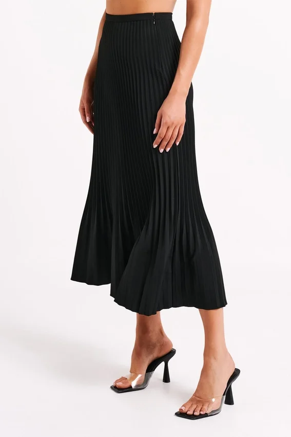 Twyla Pleated Suiting Maxi Skirt – Black Twyla Pleated Suiting Maxi Skirt – Black