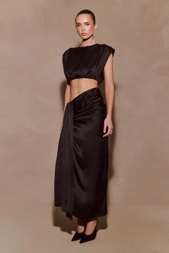 Zendaya Silk Crop Top – Black Zendaya Silk Crop Top – Black